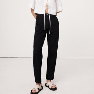 Banana Republic The Weekender Slim Barrel-Leg Pant size 8 Black